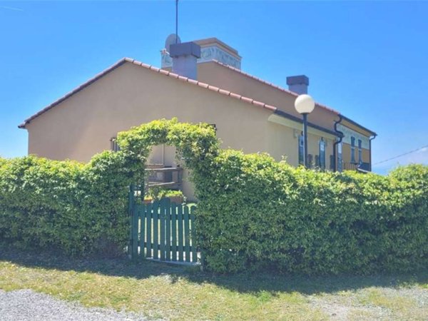 appartamento in vendita a Genova in zona Palmaro / Pra'