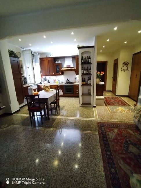 appartamento in vendita a Genova in zona Bolzaneto