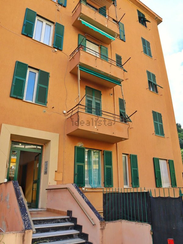 appartamento in vendita a Genova in zona Palmaro / Pra'