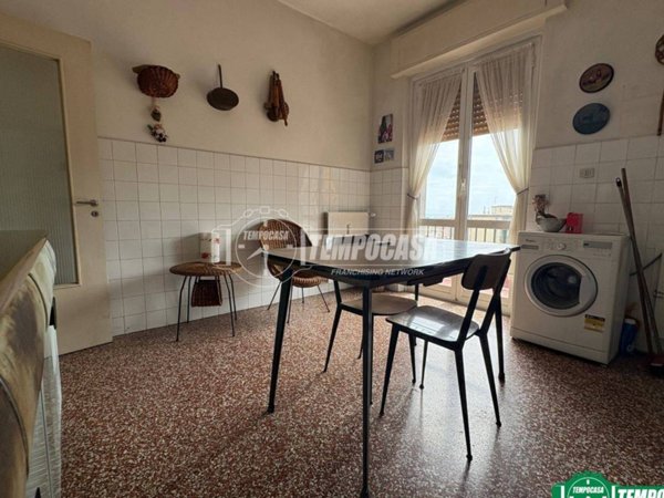 appartamento in vendita a Genova in zona Sestri Ponente