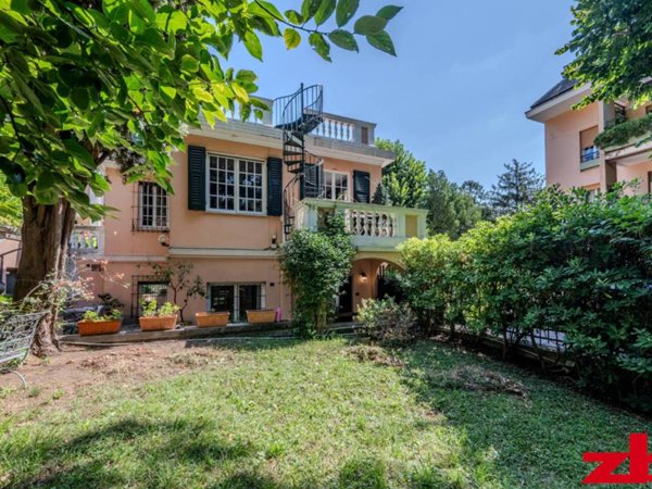 appartamento in vendita a Genova in zona Albaro