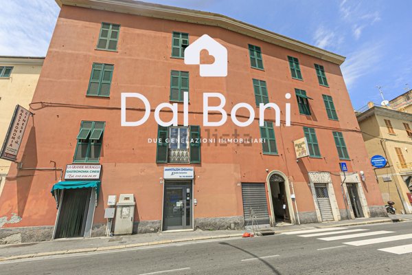 appartamento in vendita a Genova in zona Staglieno