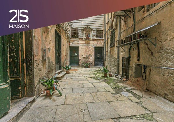 appartamento in vendita a Genova in zona Sottoripa / Maddalena / Molo
