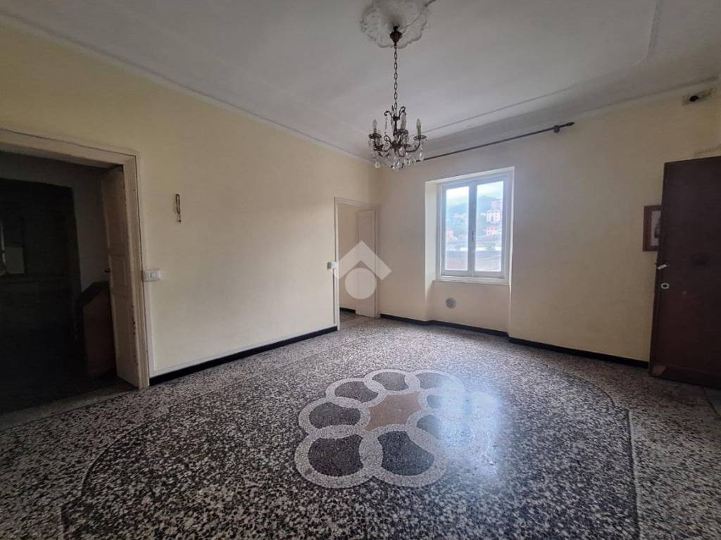 appartamento in vendita a Genova in zona Bolzaneto