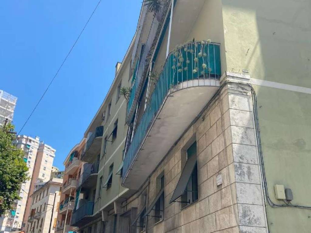 appartamento in vendita a Genova in zona Quezzi