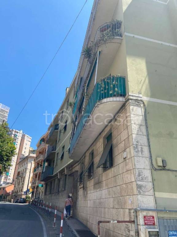 appartamento in vendita a Genova in zona Quezzi