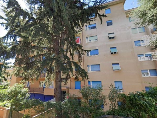 appartamento in vendita a Genova in zona Sestri Ponente