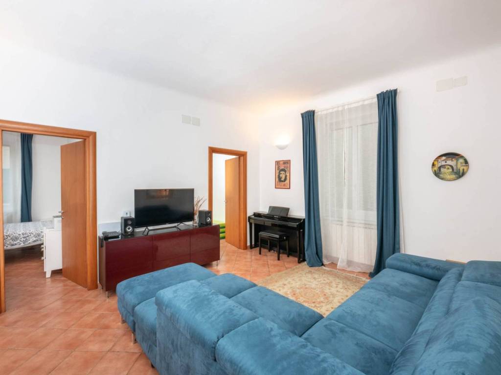 appartamento in vendita a Genova in zona Sestri Ponente
