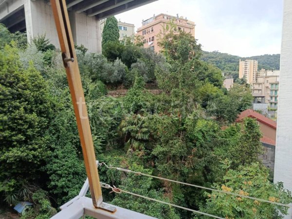 appartamento in vendita a Genova in zona Quezzi