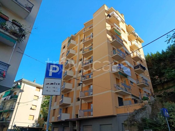 appartamento in vendita a Genova in zona Quezzi