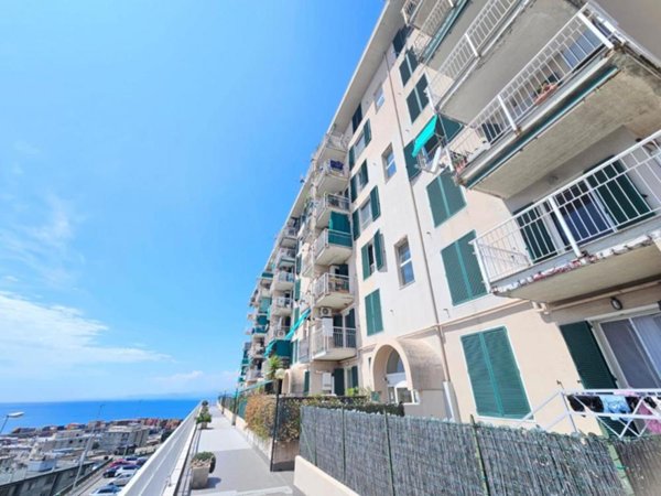 appartamento in vendita a Genova in zona Palmaro / Pra'