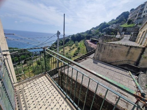 appartamento in vendita a Genova in zona Palmaro / Pra'