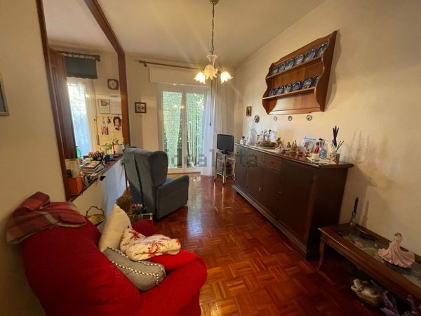 appartamento in vendita a Genova in zona Rivarolo