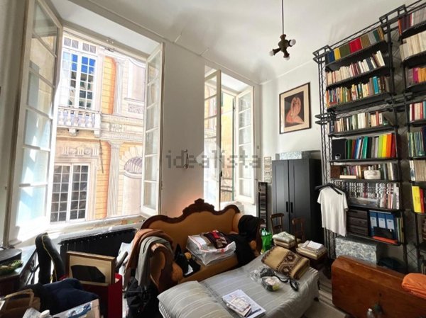 appartamento in vendita a Genova in zona Sottoripa / Maddalena / Molo