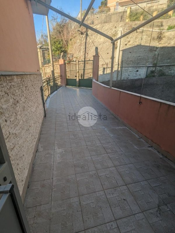 casa semindipendente in vendita a Genova in zona Certosa