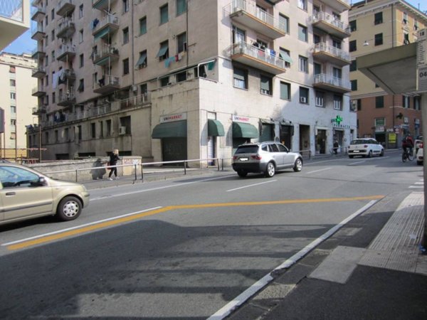 ufficio in vendita a Genova in zona Quezzi