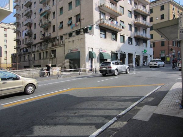 negozio in vendita a Genova in zona Marassi