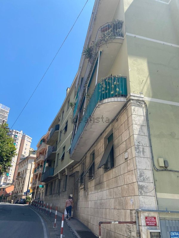appartamento in vendita a Genova in zona Quezzi