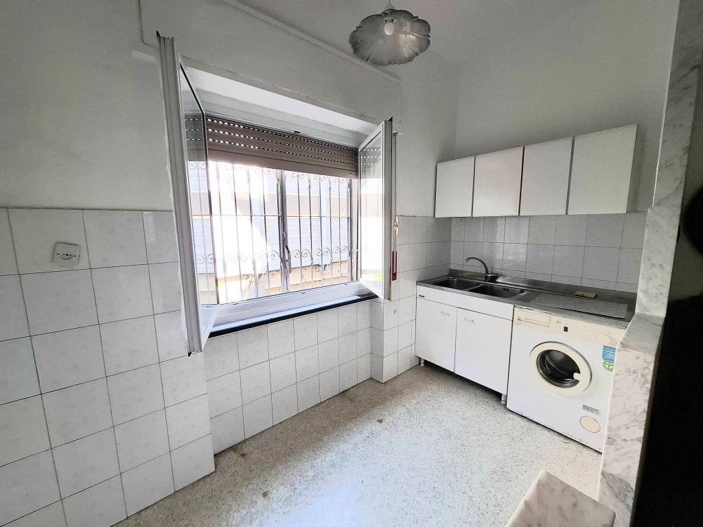 appartamento in vendita a Genova in zona Quezzi