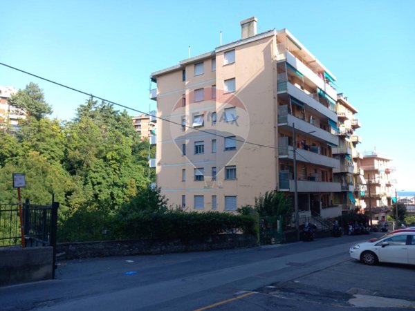 appartamento in vendita a Genova in zona Sestri Ponente