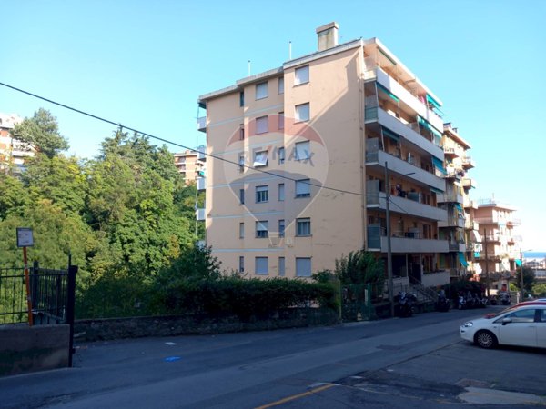 appartamento in vendita a Genova in zona Sestri Ponente