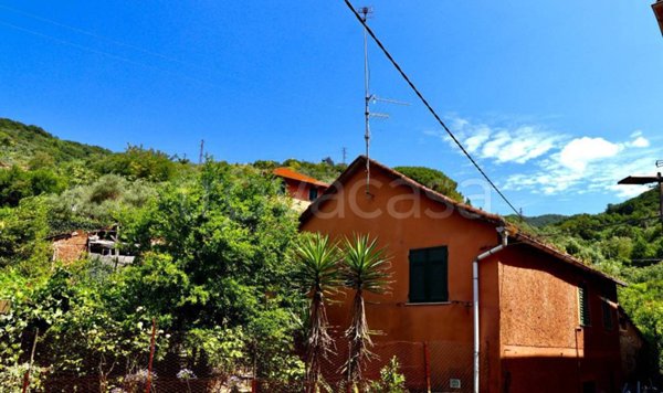 casa indipendente in vendita a Genova in zona Struppa