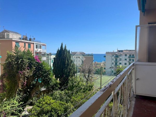 appartamento in vendita a Genova in zona Quinto al Mare