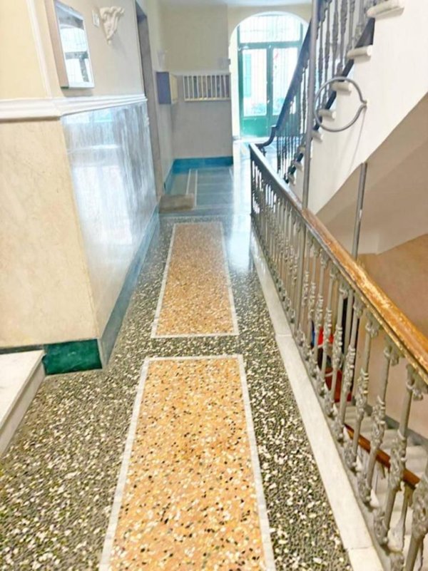 appartamento in vendita a Genova in zona Carignano