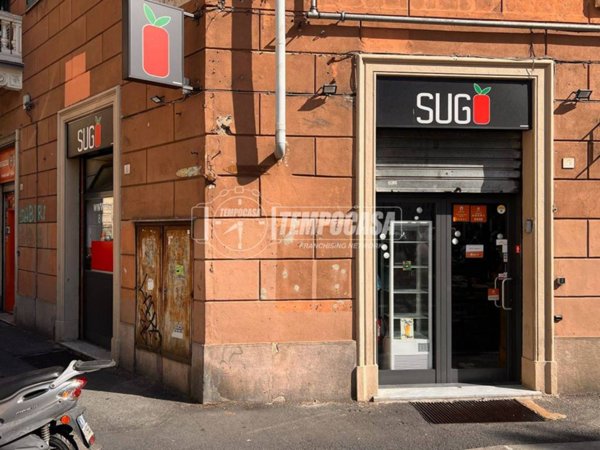 negozio in vendita a Genova in zona Marassi