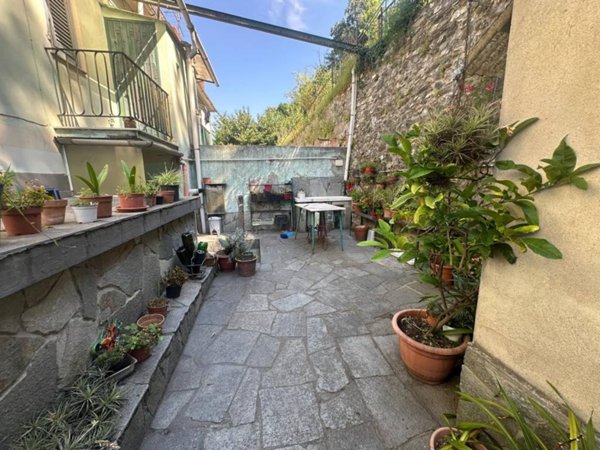 appartamento in vendita a Genova in zona Rivarolo