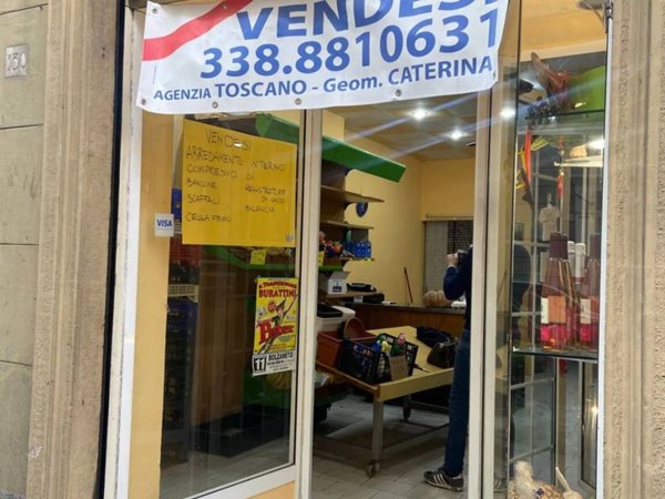 negozio in vendita a Genova in zona Pontedecimo