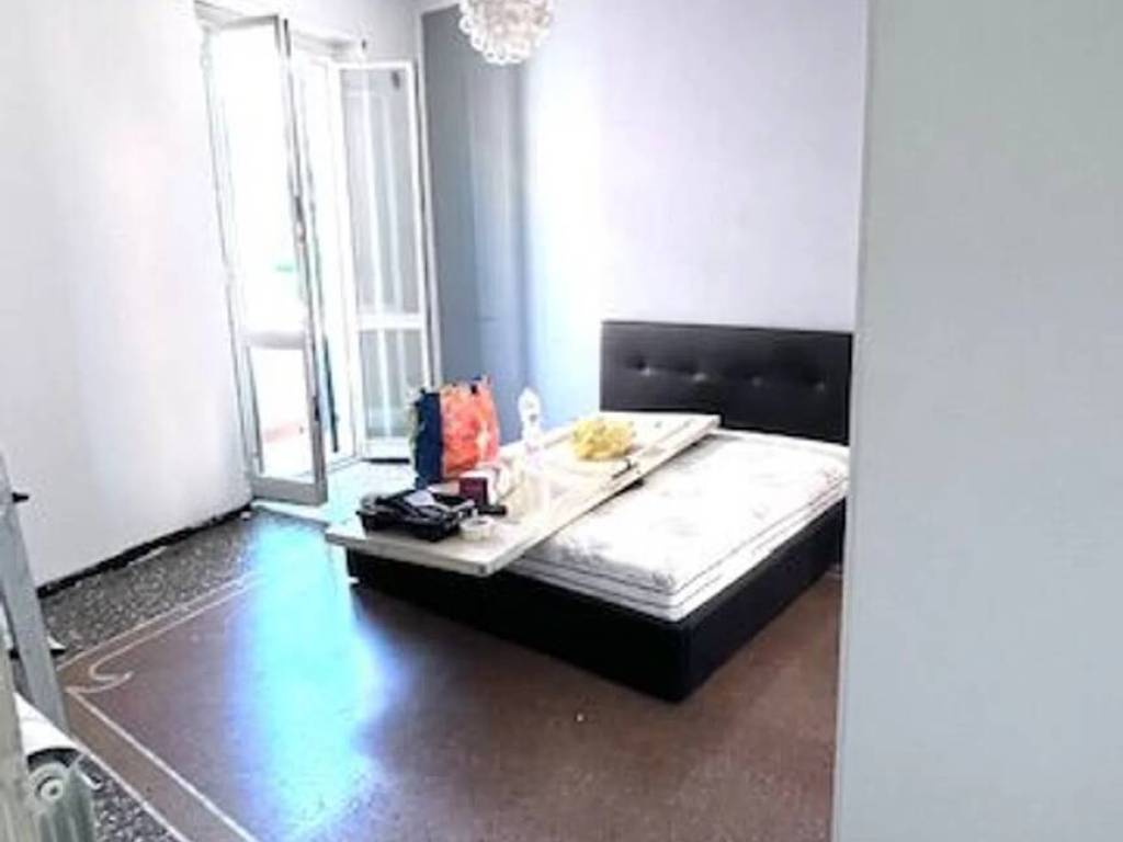 appartamento in vendita a Genova in zona Rivarolo