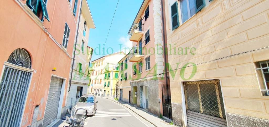 locale commerciale in vendita a Genova in zona Nervi