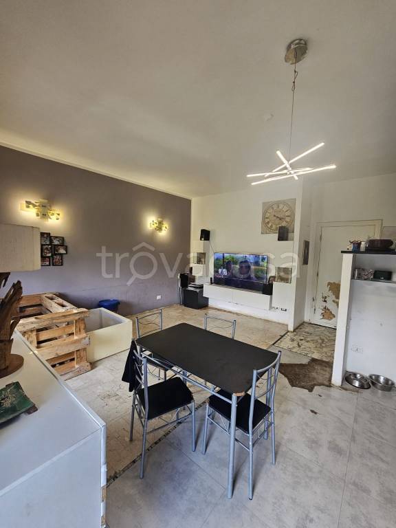 appartamento in vendita a Genova in zona Rivarolo