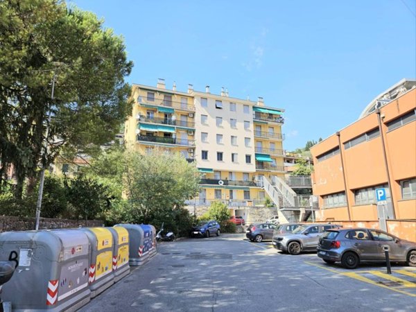 appartamento in vendita a Genova in zona Struppa