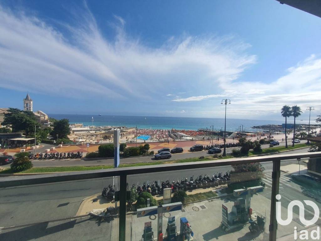 appartamento in vendita a Genova in zona Albaro