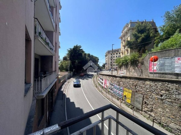 appartamento in vendita a Genova in zona Staglieno