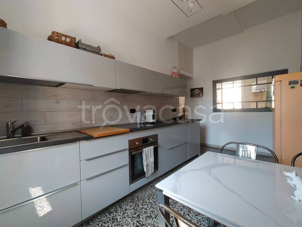 appartamento in vendita a Genova in zona Marassi