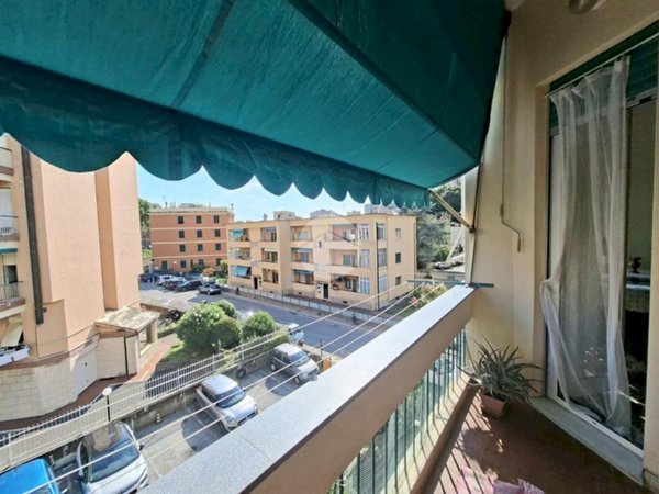 appartamento in vendita a Genova in zona Palmaro / Pra'