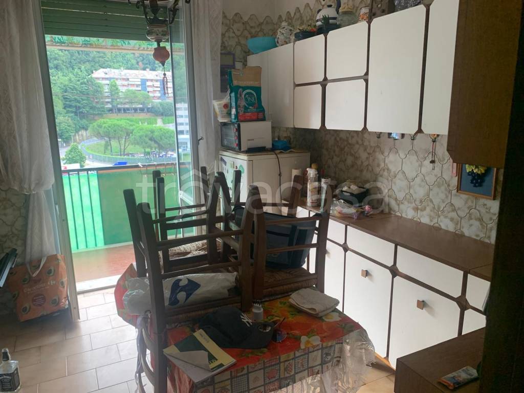 appartamento in vendita a Genova in zona Molassana