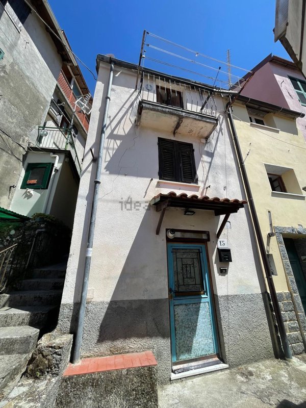 appartamento in vendita a Genova in zona Struppa