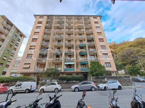 appartamento in vendita a Genova in zona Marassi