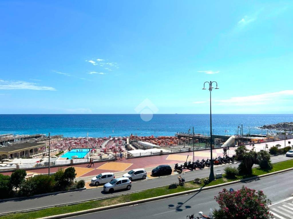 appartamento in vendita a Genova in zona Albaro