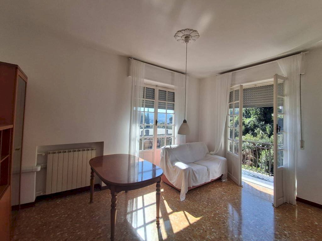 appartamento in vendita a Genova in zona Trasta