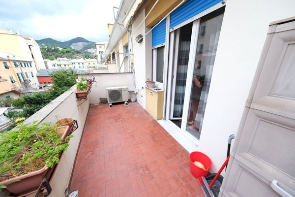 appartamento in vendita a Genova in zona Sestri Ponente