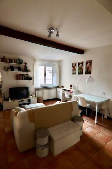 appartamento in vendita a Genova in zona Sottoripa / Maddalena / Molo