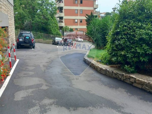 appartamento in vendita a Genova in zona Sturla