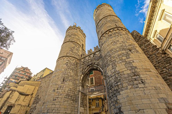 appartamento in vendita a Genova in zona Sottoripa / Maddalena / Molo