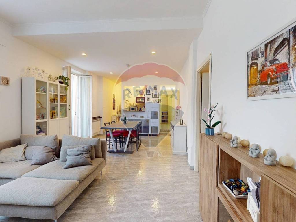 appartamento in vendita a Genova in zona Rivarolo