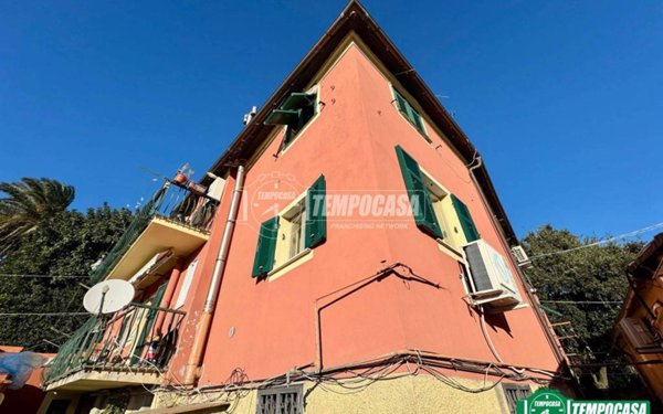 appartamento in vendita a Genova in zona Sestri Ponente